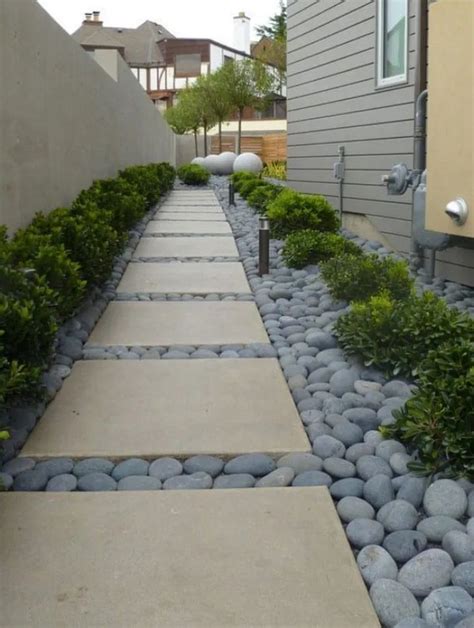 37 Fascinating Garden Walkways For Unique And Modern Outdoor Setting 2