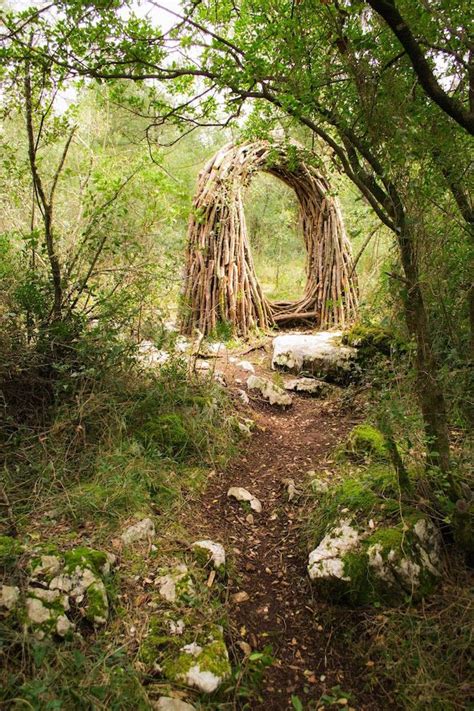 Artist Spent A Year In The Woods Creating Mysterious Sculptures