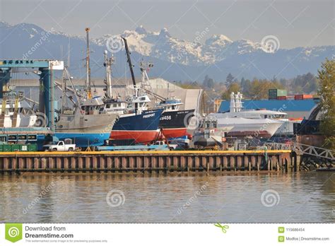 Dockyards And Mountains In Vancouver, Canada Editorial Stock Image ...