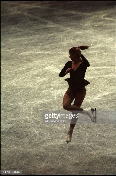 Denise Biellmann At The World Figure Skating Championships 1981 ニュース写真
