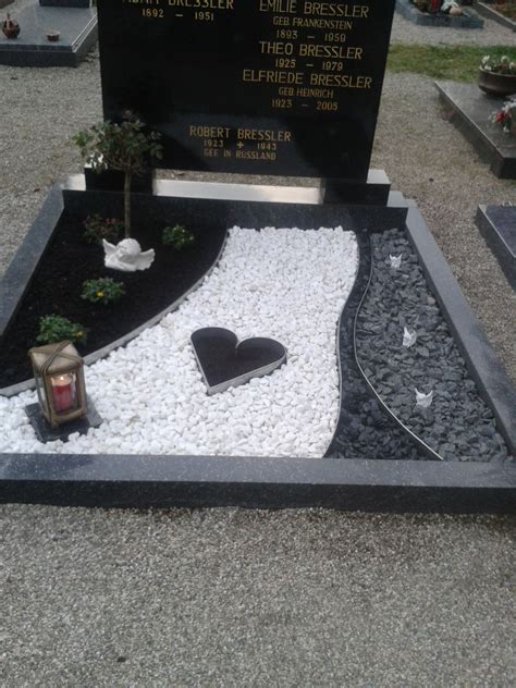 Click here for pictures of cemetery grave decoration ideas. Grab gestalten | Cemetery decorations, Gravesite ...