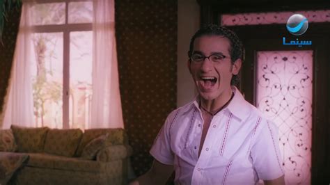 شاب عاطل يتحايل ليحصل على وظيفة بودى جارد لعائلة ثرية. كوميديا أحمد حلمي من فيلم زكي شان 😂😂 - YouTube