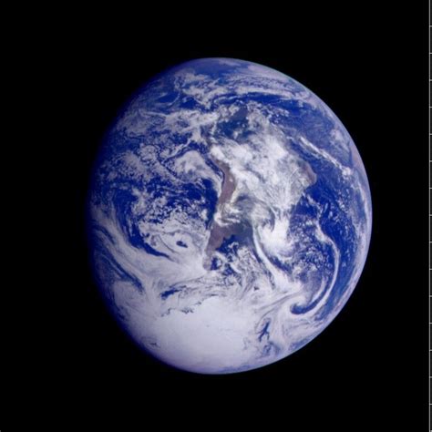 Hubble Images Earth From Space