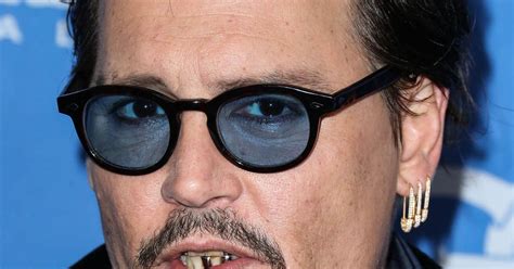 Johnny Depp Reveals Nasty Knashers At Swanky Awards Mirror Online