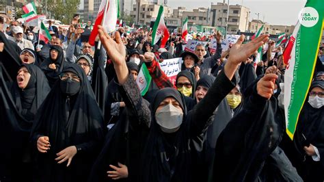 iran unrest protests rage on weeks after mahsa amini s death