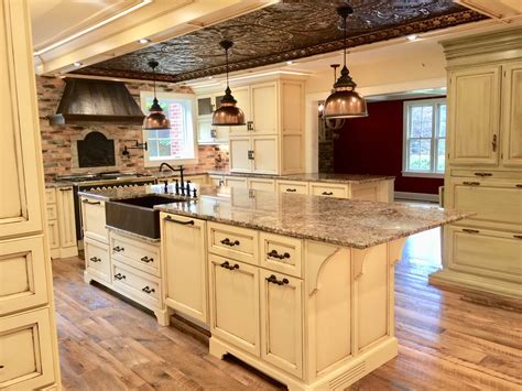 Kitchen | Kitchen inspirations, Kitchen, Tin ceiling kitchen