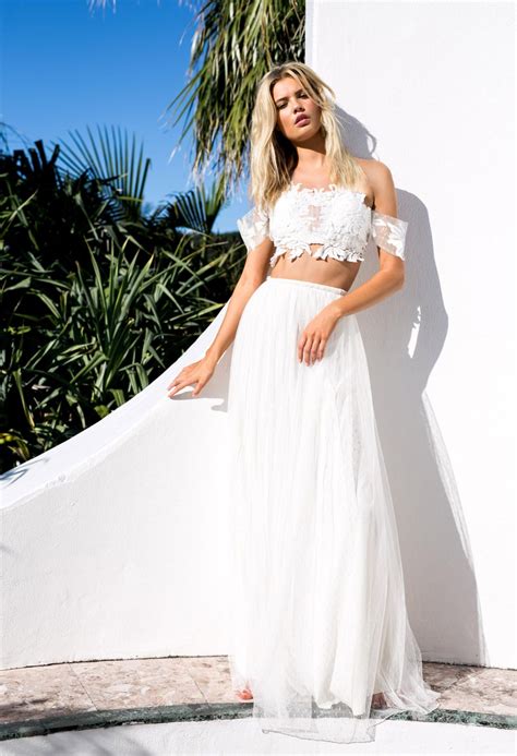 Find a wide range of designer wedding dresses and bridal couture , ideas and pictures of the perfect wedding dress designers at easy weddings. The Dre had our hearts right from the start. Bold, daring ...