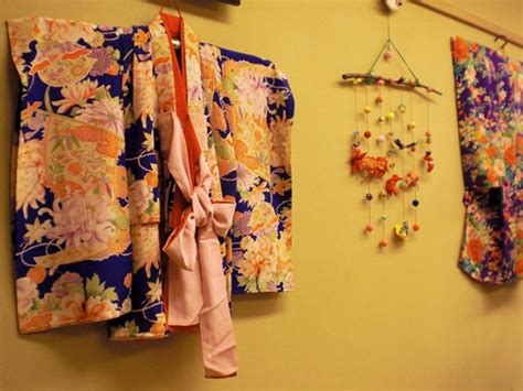Seeking the strongest combat art, he devoted himself to research every magic and combat arts in existence. 「阿知須ひなもんまつり」で展示している着物 - 山口宇部経済新聞