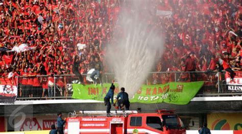 Stadion Utama GBK Jangan Sampai Kami Jadi Korban Ya