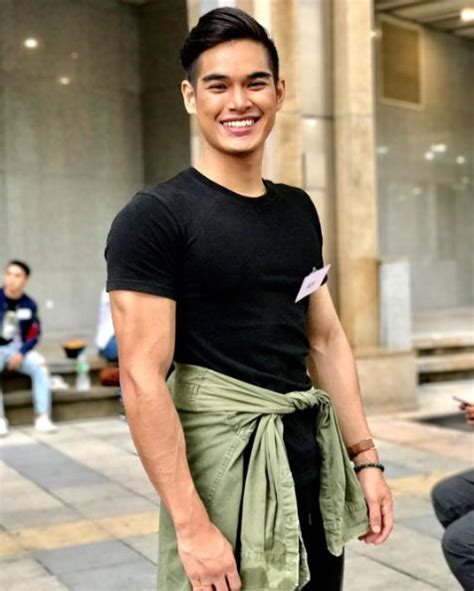 On our instagram viewer you can easy watch instagram stories, profiles, followers anonymously. 11 Selebriti Lelaki Malaysia 'Belanja' Gambar Sado Di ...