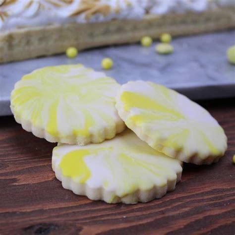 This basic recipe for gluten free shortbread cookies easily makes 5 varieties: Melt in Your Mouth Shortbreads | Recipe | Spring baking ...