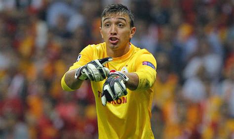 €* 16 haz 1986, buenos aires, arjantin. Manchester United line up move for Fernando Muslera | Football | Sport | Express.co.uk