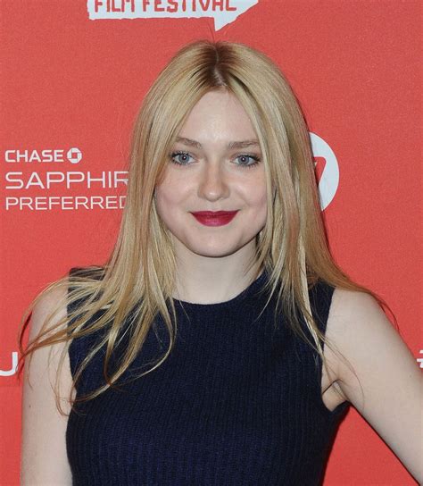 Dakota fanning talks makeup and fragrance. Elizabeth Olsen | Festival hair, Hair beauty, Girls premiere