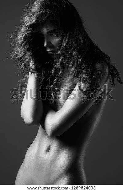 Sensual Naked Girl Curly Hairdo Nude Stockfoto Shutterstock