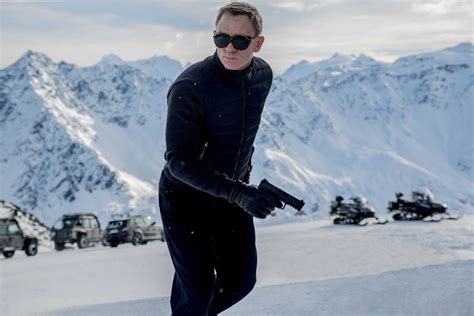Daniel Craig Calls James Bond Is A Misogynist Time