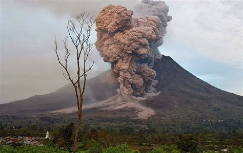 gunung meletus taman bahasa indonesia smkn23jkt