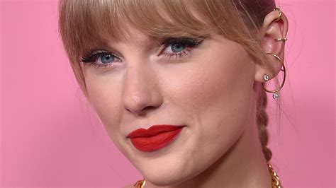 How To Get Taylor Swifts Bejeweled Midnights Eye Look Just In Time For