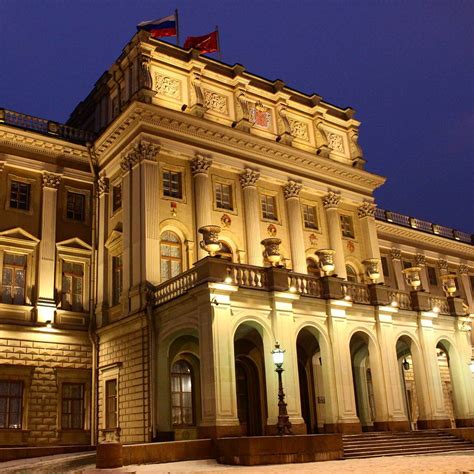 Si vous cherchez un endroit pratique où séjourner, jetez un coup d'œil aux 616 hôtels et autres hébergements se trouvant à moins de deux kilomètres. Un Noël à Saint-Petersbourg en Russie ! - Un beau voyage