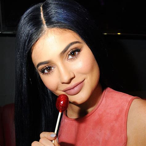 Kylie Jenner Revealed How She Makes Her Lips Look Bigger Without Lip Injections Glamour