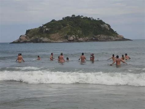 Adepta Do Naturismo D Dicas Sobre As Praias Nudistas Oficiais Do Pa S Gavi O Da Para Ba