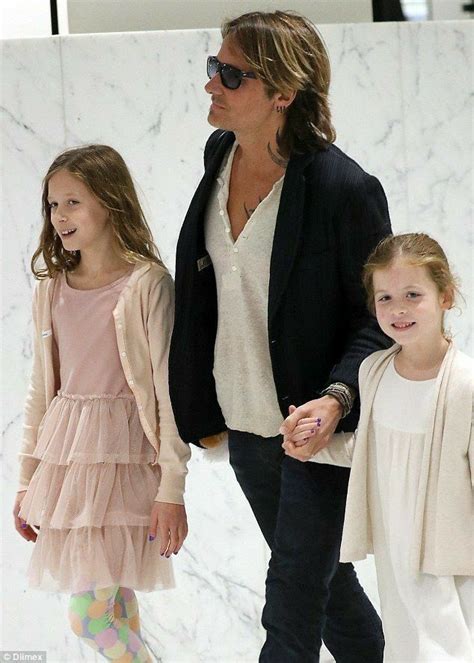 Apr 17, 2020 · nicole kidman and keith urban have two daughters together. Keith Urban is a Beautiful man with his two lovely ...
