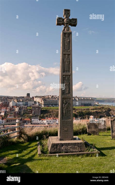 Caedmons Cross At The Church Of St Mary The Virgin Whitby Stock Photo