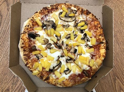 Image 2019 02 07 19 47 48 A Small Dominos Pizza With Mushrooms And
