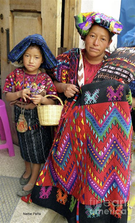 Mayan Mother And Daughter Photograph By Nettie Pena