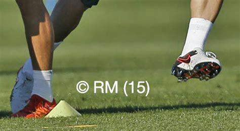 Jun 17, 2021 · sergio ramos bricht bei seiner verabschiedung von real madrid in tränen aus. Sergio Ramos zeigt Next-Gen Nike Tiempo Legend 6 ...