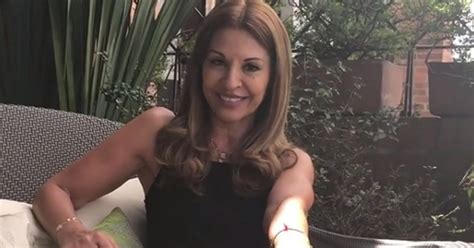 La diva, amparo grisales, nos muestra su libro. Fotos Amparo Grisales lució en bikini a sus 64 años | La ...