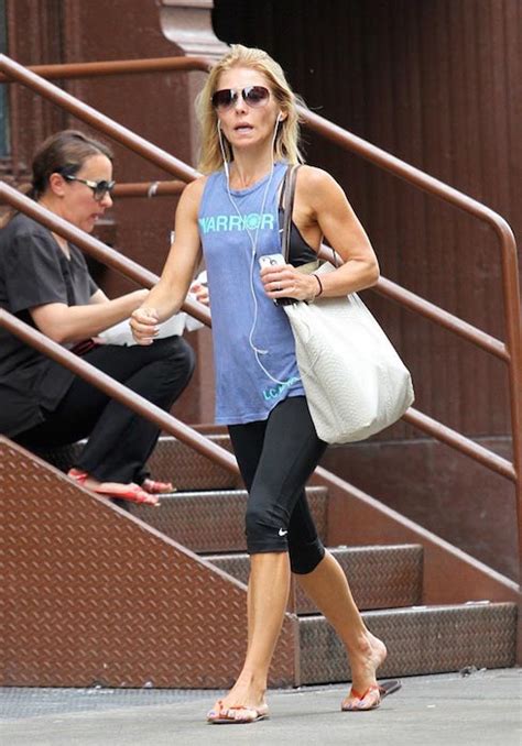 Kelly Ripa Workout Routine And Diet Plan 2015 Edition Healthy Celeb