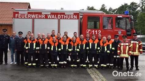 Zwei Gruppen Der Feuerwehr Waldthurn Meistern Leistungspr Fung Onetz