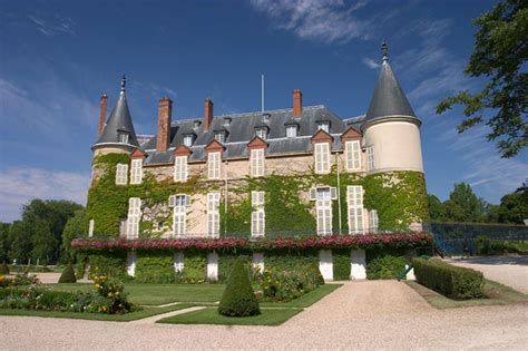 The best western amarys rambouillet hotel is located between chartres and versailles in welcoming surroundings conducive to leisure as well as business. Chateau de Rambouillet front - Rambouillet | France in Photos