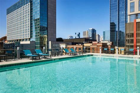 Nashville Hotels With A Rooftop Pool Hilton Garden Inn Nashville Downtown Convention Center A