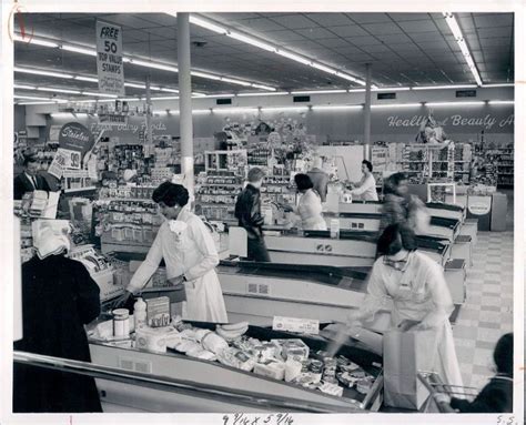 Supermarkets In The Mid 20th Century Through Fascinating Vintage Photos