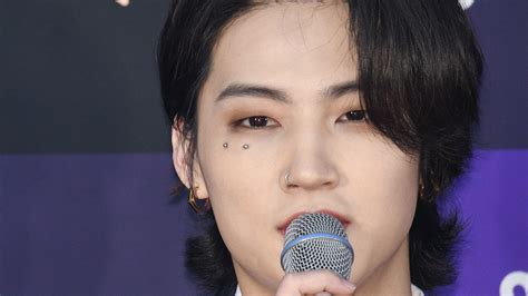 Got7's leader announced that he would be leaving jype as the group stays together. GOT7's JB Opened Up About Body Modifications and What They ...