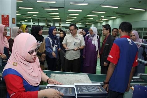 Bernama sop pembukaan semula ekonomi bahagian hal ehwal undang undang jabatan perdana menteri. 25 September 2019 - Lawatan Media Bahagian Hal Ehwal ...