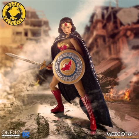 One12 Collective Wonder Woman Classic Edition Mezco Toyz
