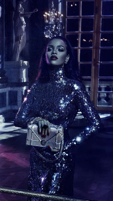 Pin By Christel On Shine Glitter Fashion Rihanna Rihanna Style