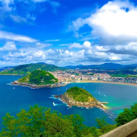 In the late 19th century the seaside town on the southern point of the bay of biscay became a favorite destination for royalty and aristocrats who came to enjoy the sunshine and newly recognized therapeutic properties of sea bathing. 5 Awesome Things to Do in San Sebastian Spain • Winetraveler