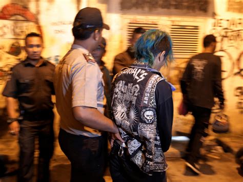 Indonesian Province Sets Up Anti Lgbt Taskforce After Gay Men Caned For