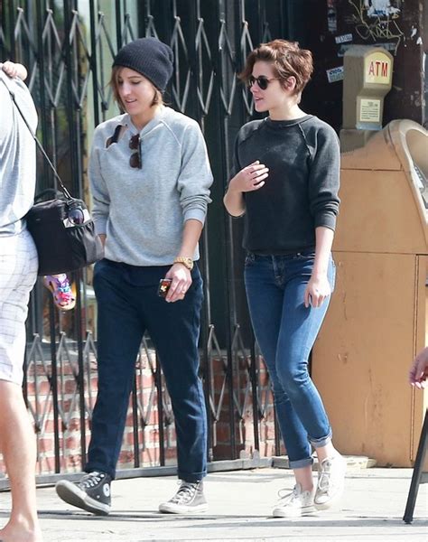 Semi Exclusive Kristen Stewart Enjoys Lunch With Her Rumored Love Interest Alicia Cargile