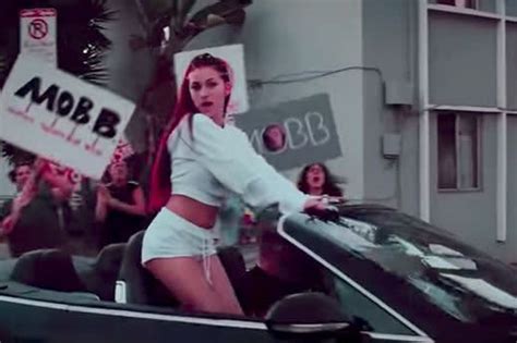 ‘cash Me Outside Girl Danielle Bregoli Debuts ‘these Heaux Her First Music Video As Bhad Bhabie