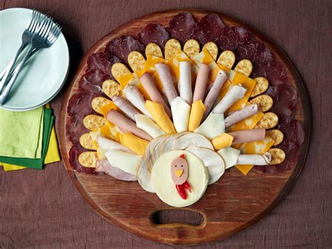 5 Turkey Themed Platters For Your Thanksgiving Feast Thanksgiving