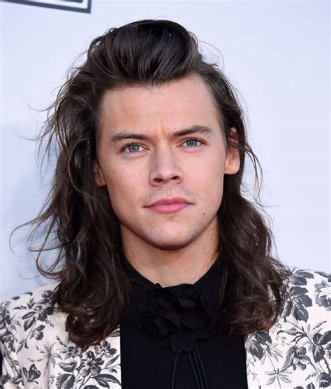 With the star quality of a young mick jagger and the originality that british rock stars are famous top stylists tyler johnston and oliver j woods help us break down a short history of harry styles' best hairstyles (try saying that after a few drinks). 148 Men's Long Hairstyles (Photos)