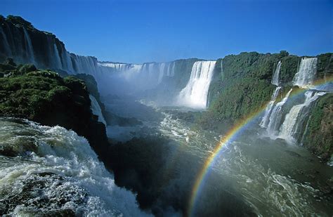 Maleische Archipel Argentina Brazil Iguaz Falls Walking On The Footbridge And Wild