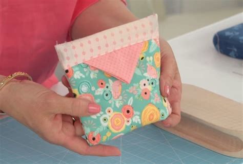 This Weeks Featured Freebie Wallet Sewing Pattern Purse Crafts