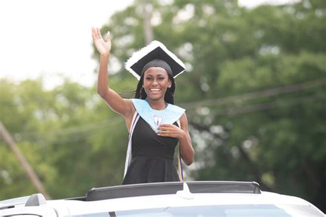 Smiths Station Holds Drive In Graduation Ceremony Parade The Observer