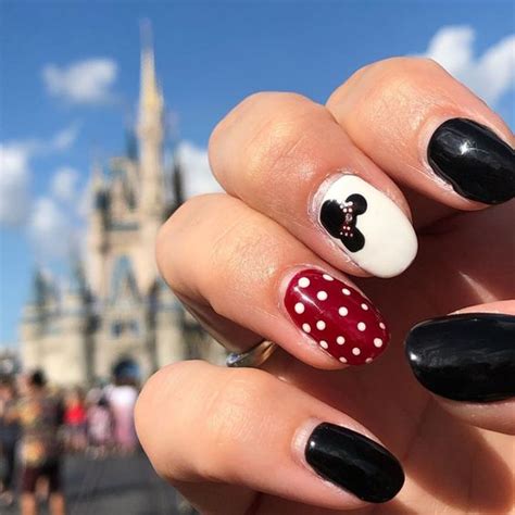 Updated 30 Awesome Minnie Mouse Nail Designs