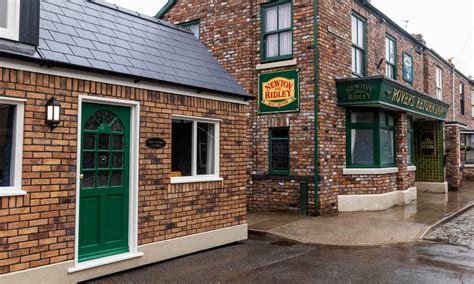 The Rovers Return Coronation Street Is Opening An Airbnb And It